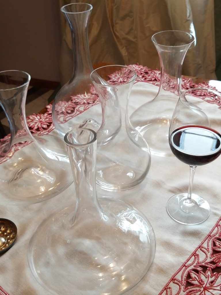 Per qualcuno il  decanter è uno strumento   snob!